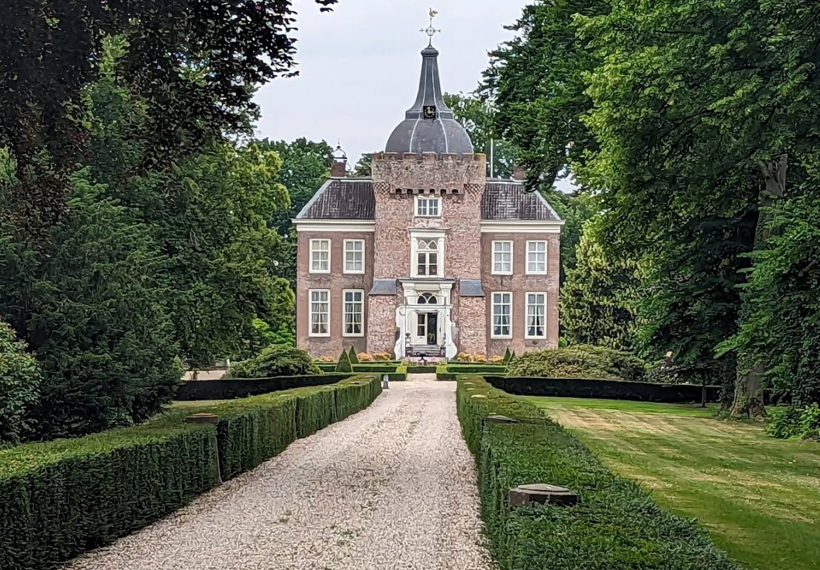 Kasteel Heukelum, Netherlands